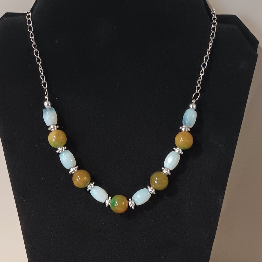 Bead Necklace / Mix Of Glass, Acrylic, Gemstones Beads - Picture 5 of 12